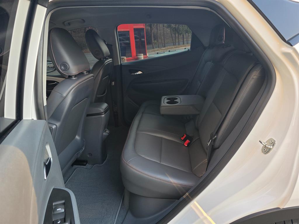 Chevrolet Bolt EV Premier 8