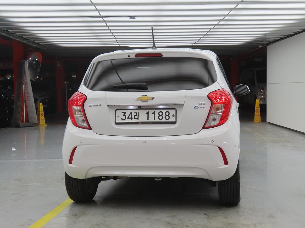 Chevrolet Spark LTZ C-TECH 4