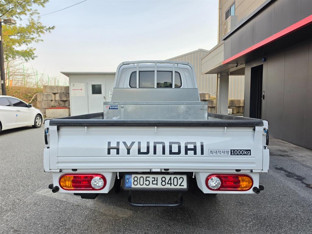 Hyundai Porter 1.0 Ton/ Double Cab/ Long Wheelbase/ CRDi Modern 5