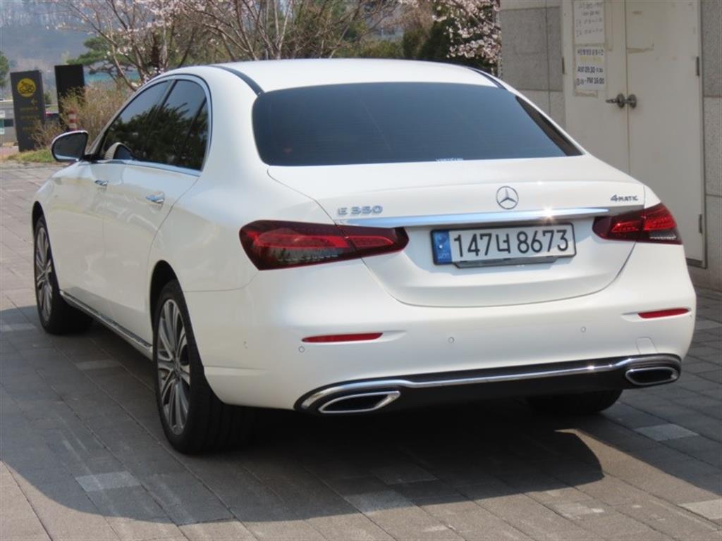 Mercedes-Benz E-Class E350 4MATIC Exclusive 5