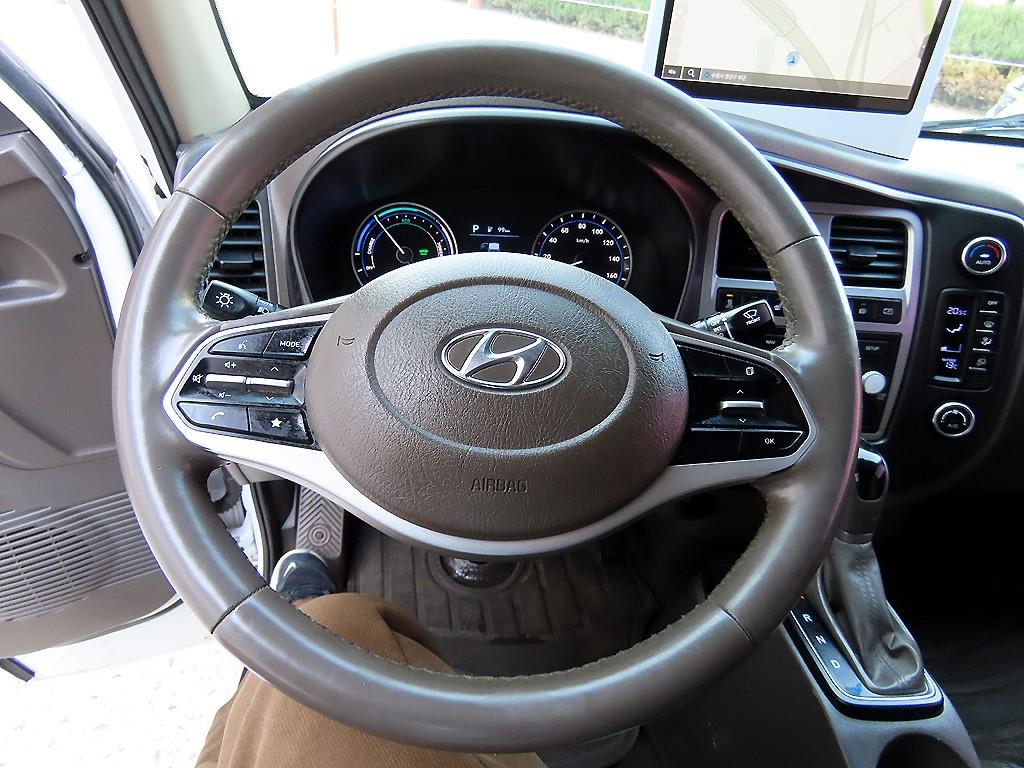 Hyundai Porter 1.0 Ton/ Super Cab/ Long Wheelbase 10