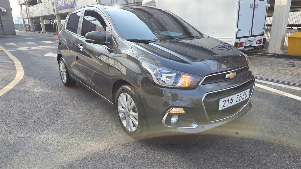 Chevrolet Spark LTZ C-TECH 4