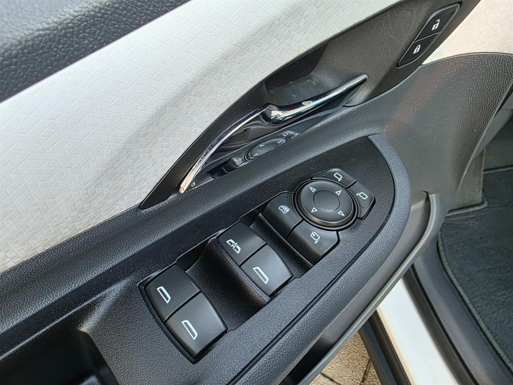 Chevrolet Bolt EV Premier 9