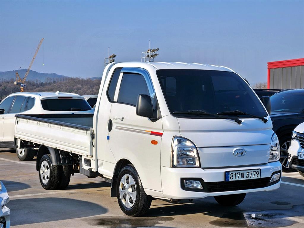 Hyundai Porter 1.0 Ton/ Super Cab/ Long Wheelbase/ CRDi Smart