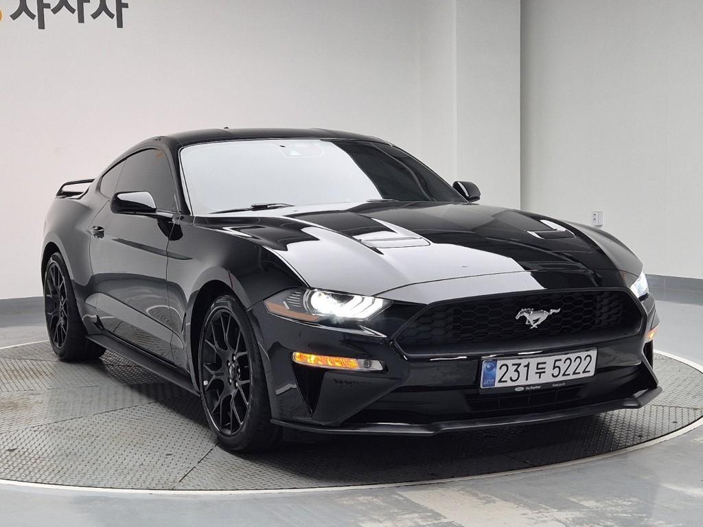 Ford Mustang 2.3 Coupe Premium 3