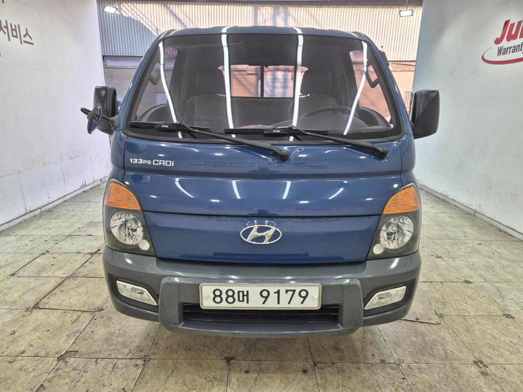 Hyundai Porter 1.0 Ton/ Super Cab/ Long Wheelbase/ CRDi Gold