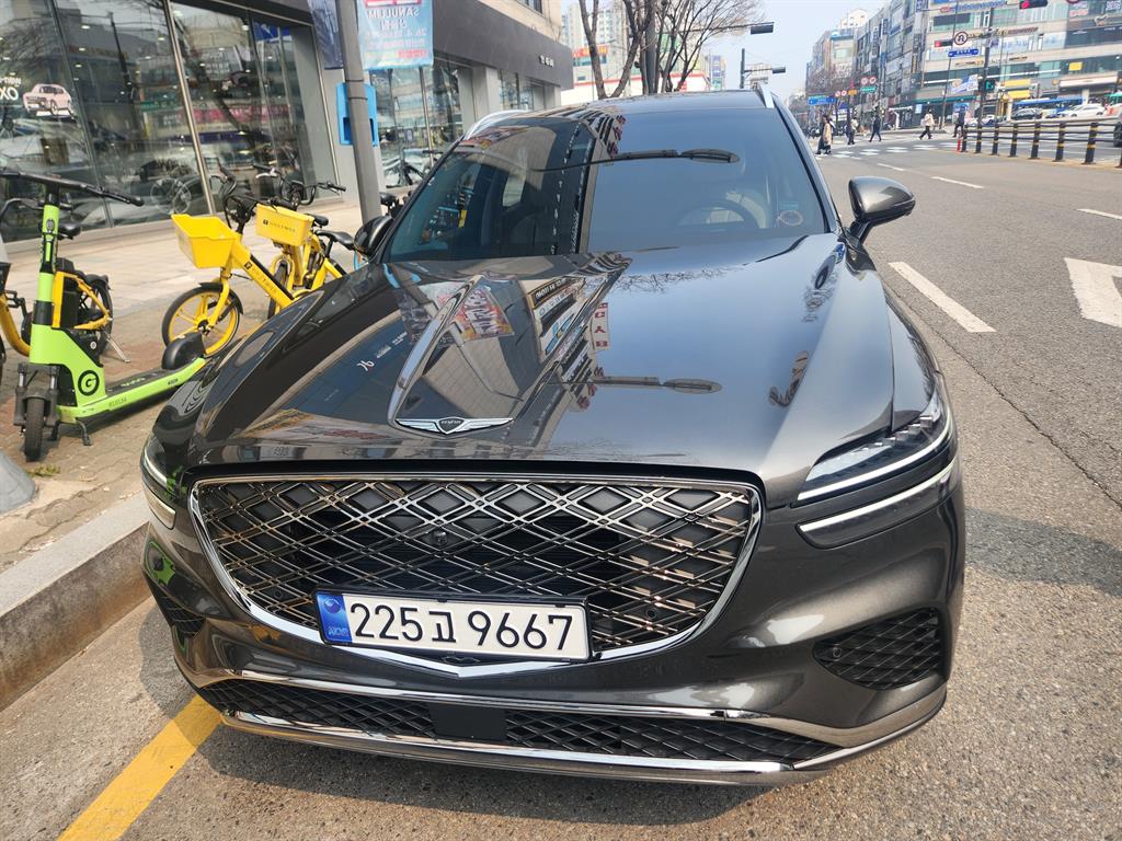 Genesis GV70 Gasoline 2.5T AWD 8