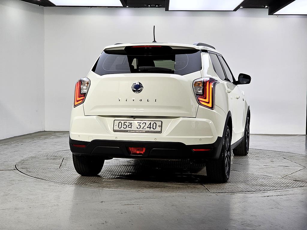 KG Mobility (Ssangyong) Tivoli 2WD Gasoline 1.5 V5 4
