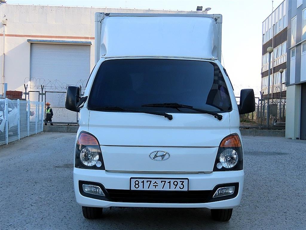Hyundai Porter Super Cab/ Long Wheelbase/ CRDi