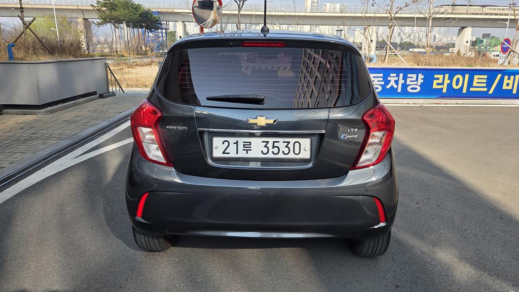 Chevrolet Spark LTZ C-TECH 7