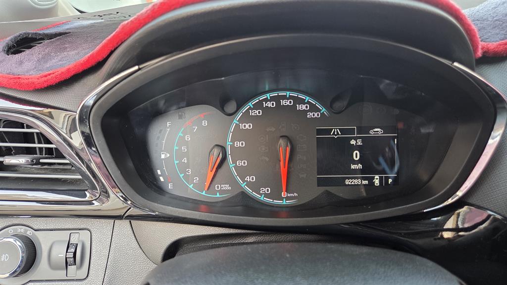 Chevrolet Spark LTZ C-TECH 10