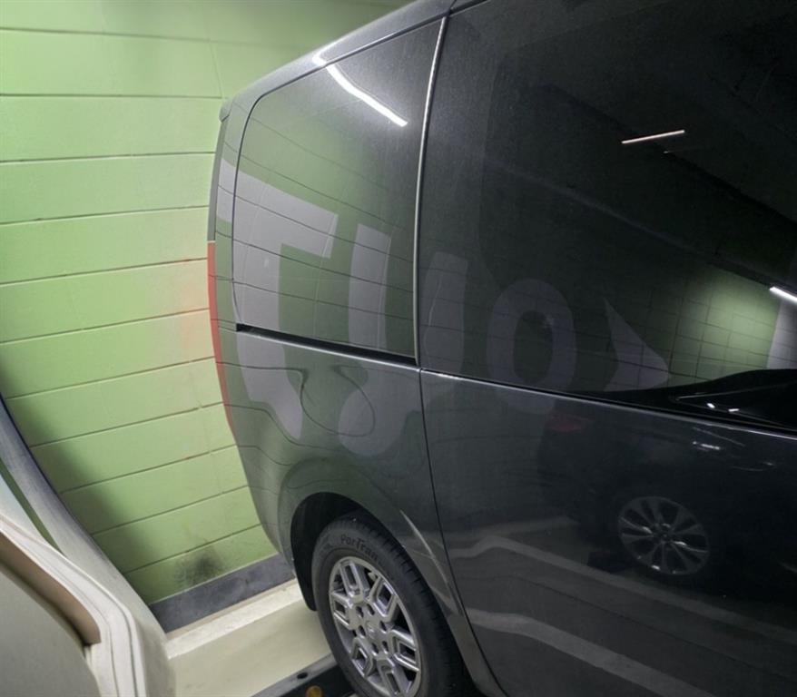 Hyundai Staria 2WD Diesel Cargo Modern 4