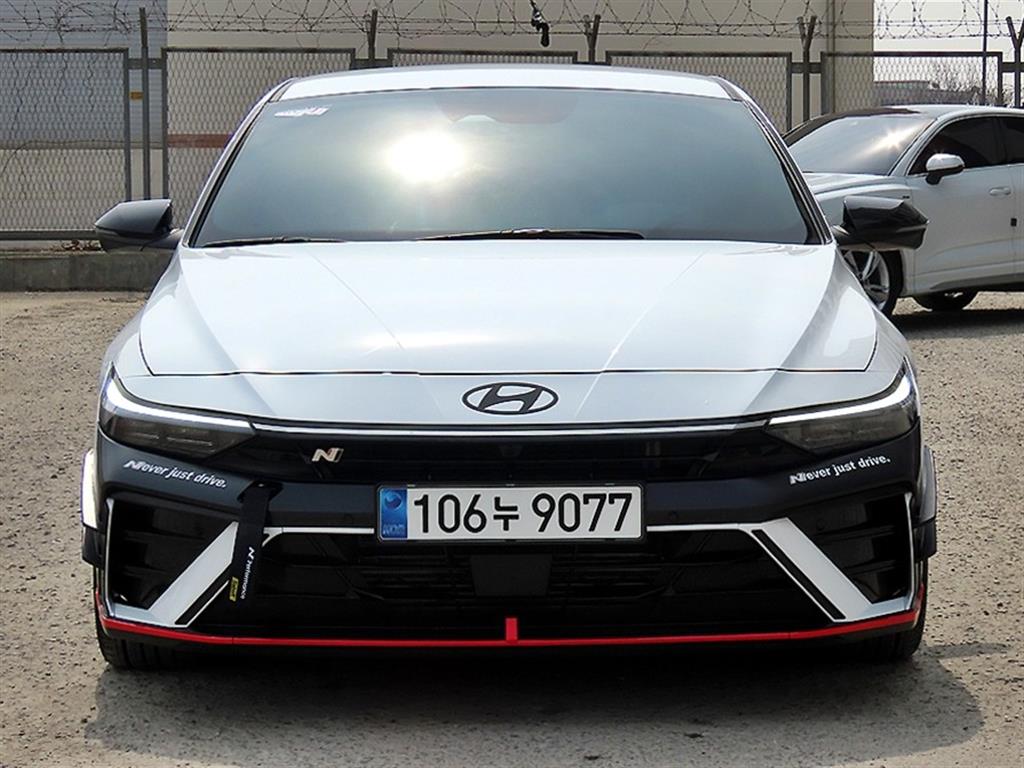 Hyundai Avante 2.0 N 2