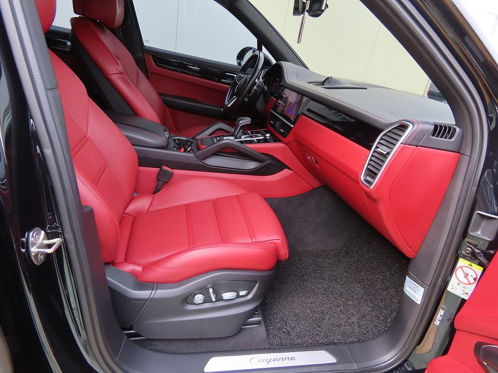 Porsche Cayenne 3.0 8