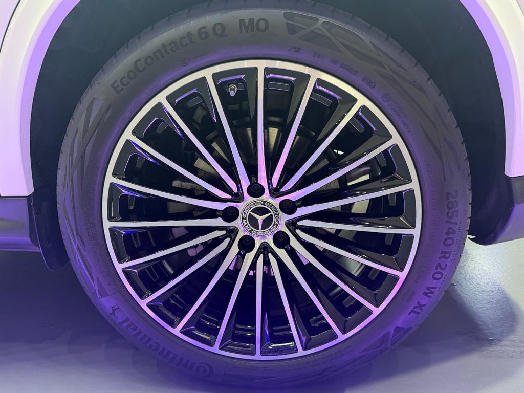 Mercedes-Benz GLC-Class GLC300 4MATIC Coupe AMG Line 7