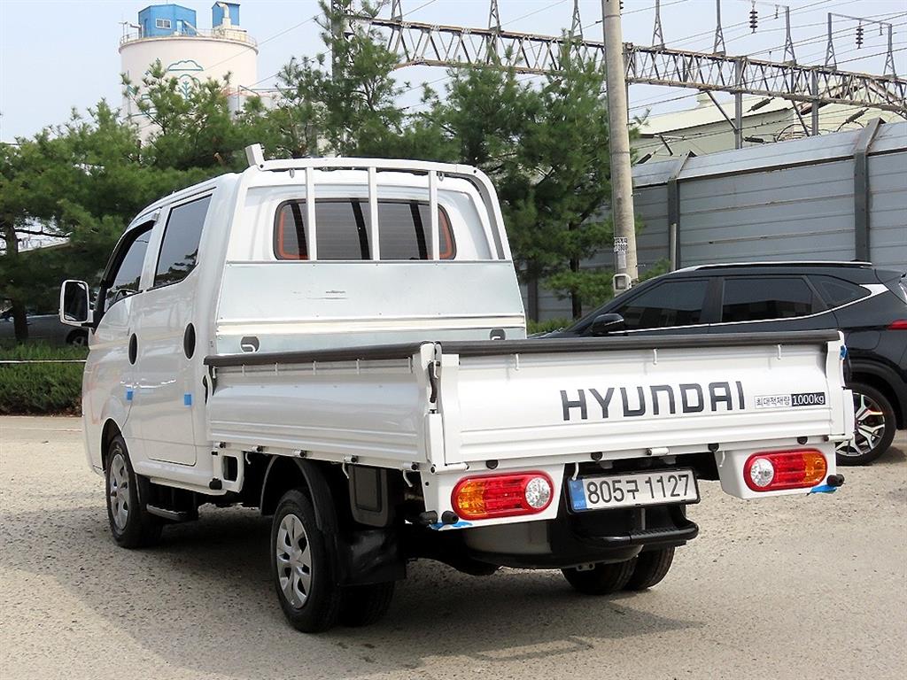 Hyundai Porter Super Cab/ Long Wheelbase/ 2WD Premium 4