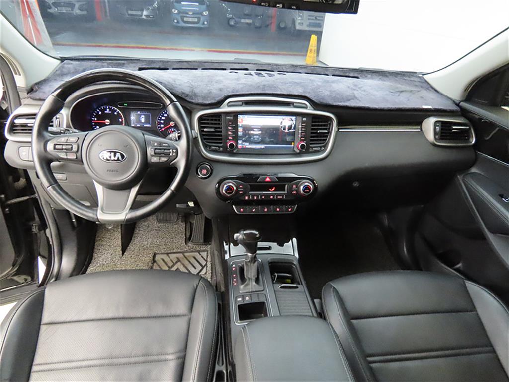 Kia Sorento Diesel 2WD 2.0 Prestige 8