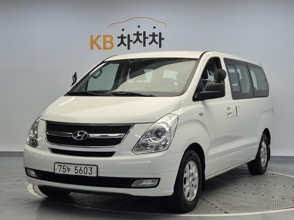 Hyundai Starex Wagon CVX Luxury 2