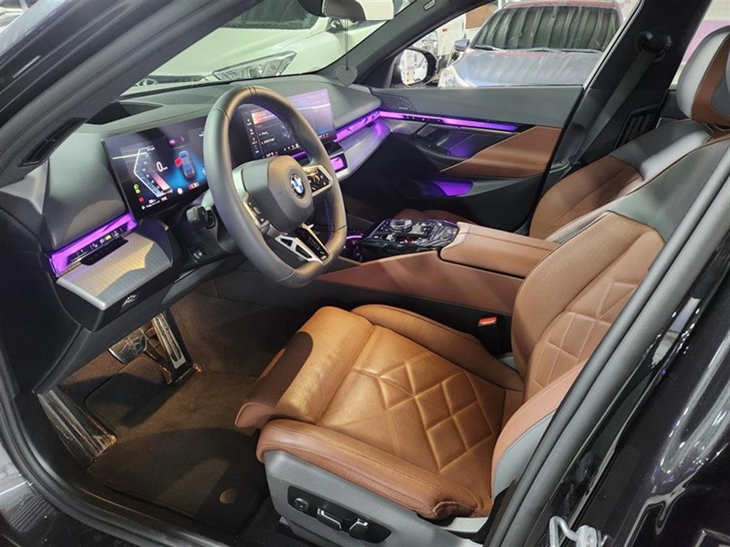 BMW 5 Series 530i xDrive M Sport 6