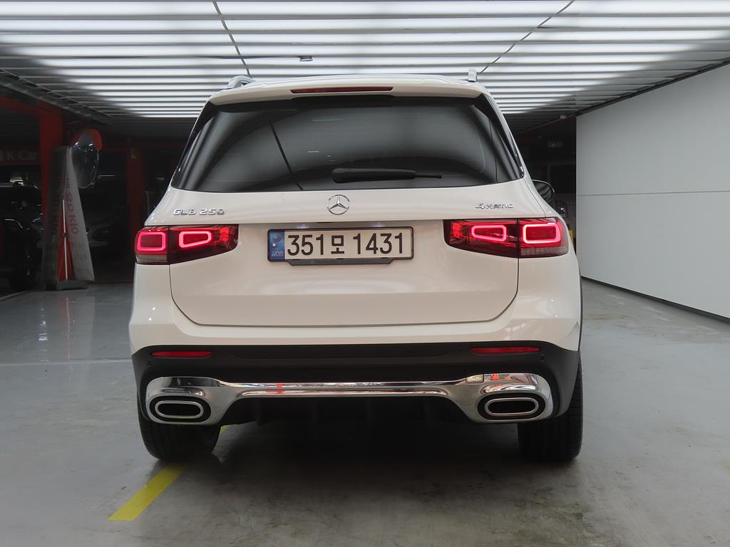 Mercedes-Benz GLB-Class GLB250 4MATIC 4