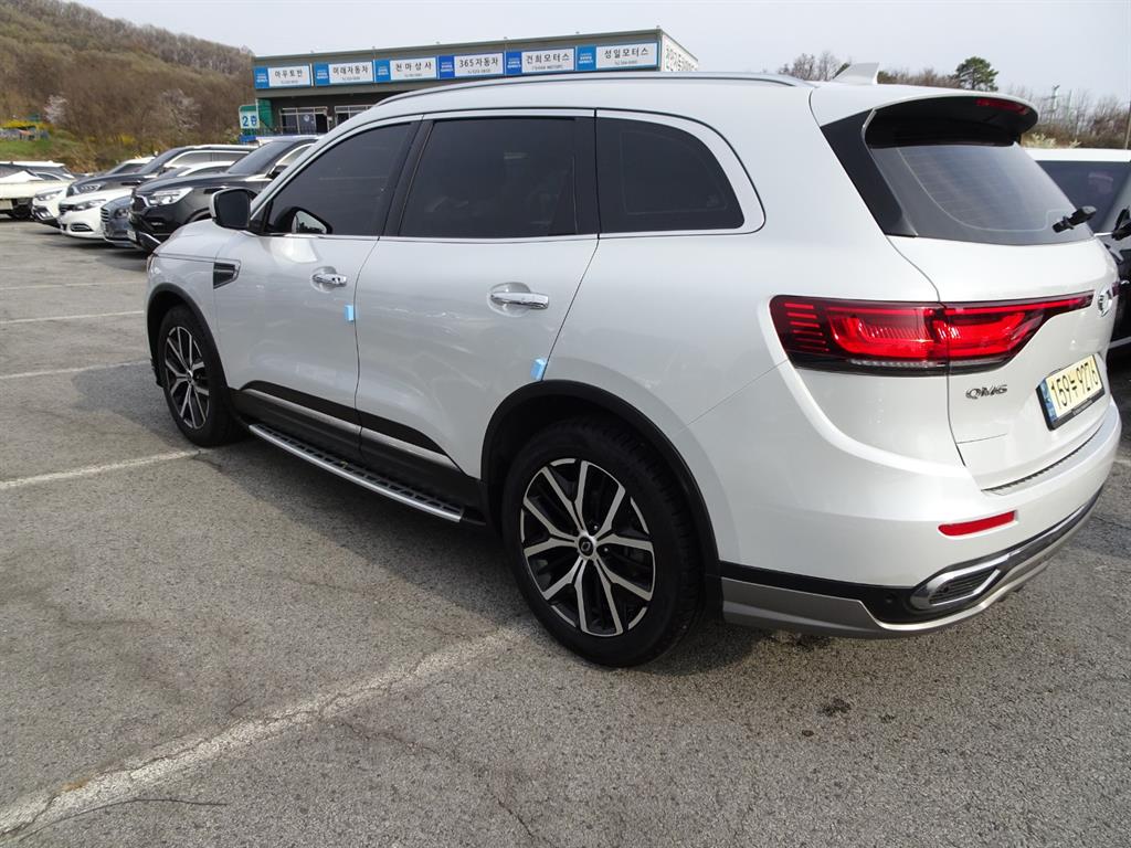 Renault QM6 Gasoline 2.0 GDe RE Signature 2WD 6