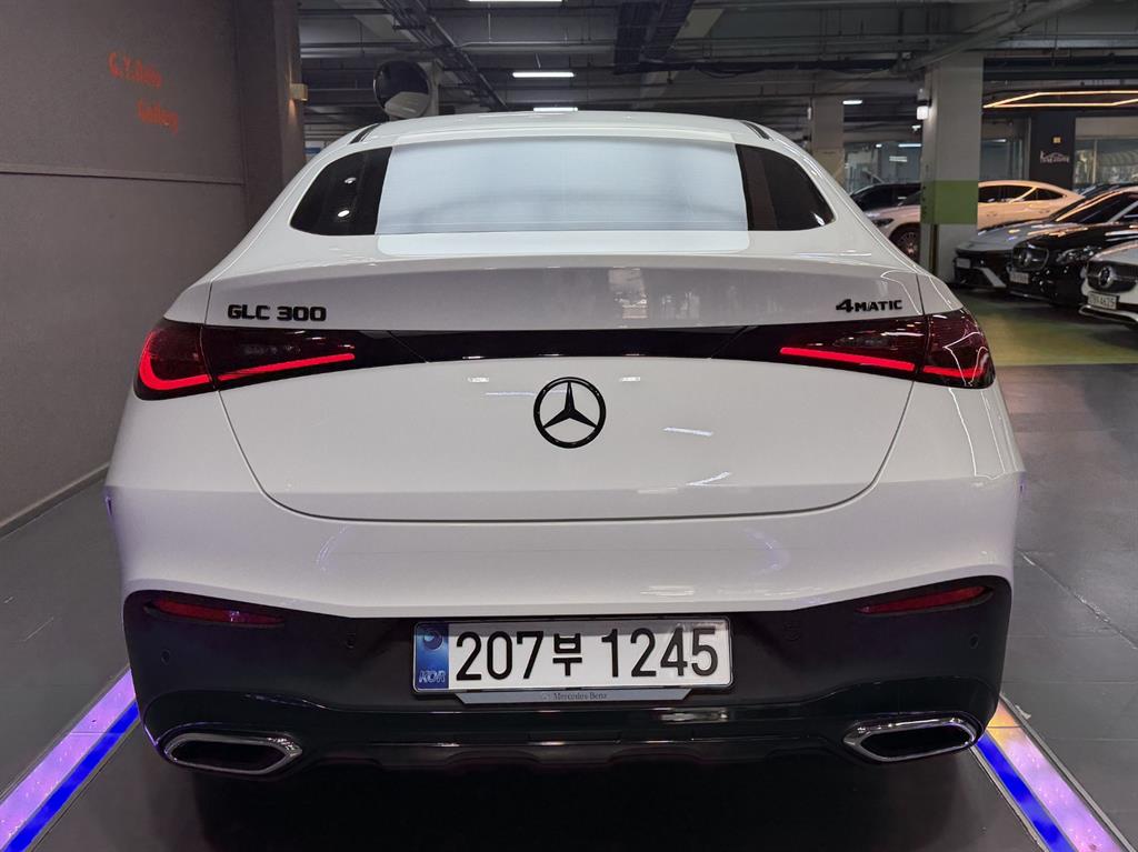 Mercedes-Benz GLC-Class GLC300 4MATIC Coupe AMG Line 5