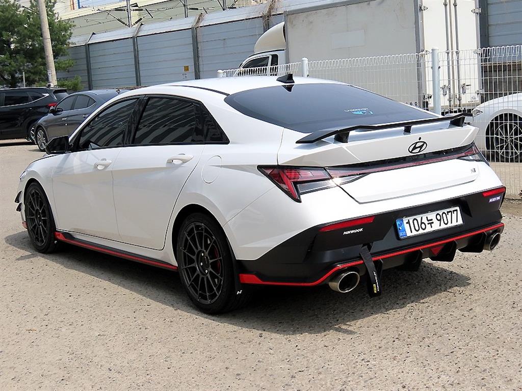 Hyundai Avante 2.0 N 4