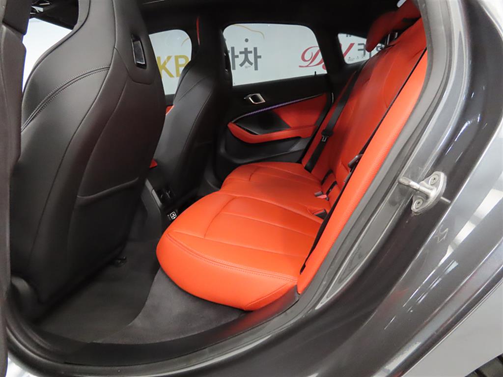 BMW 2 Series M235i xDrive 7