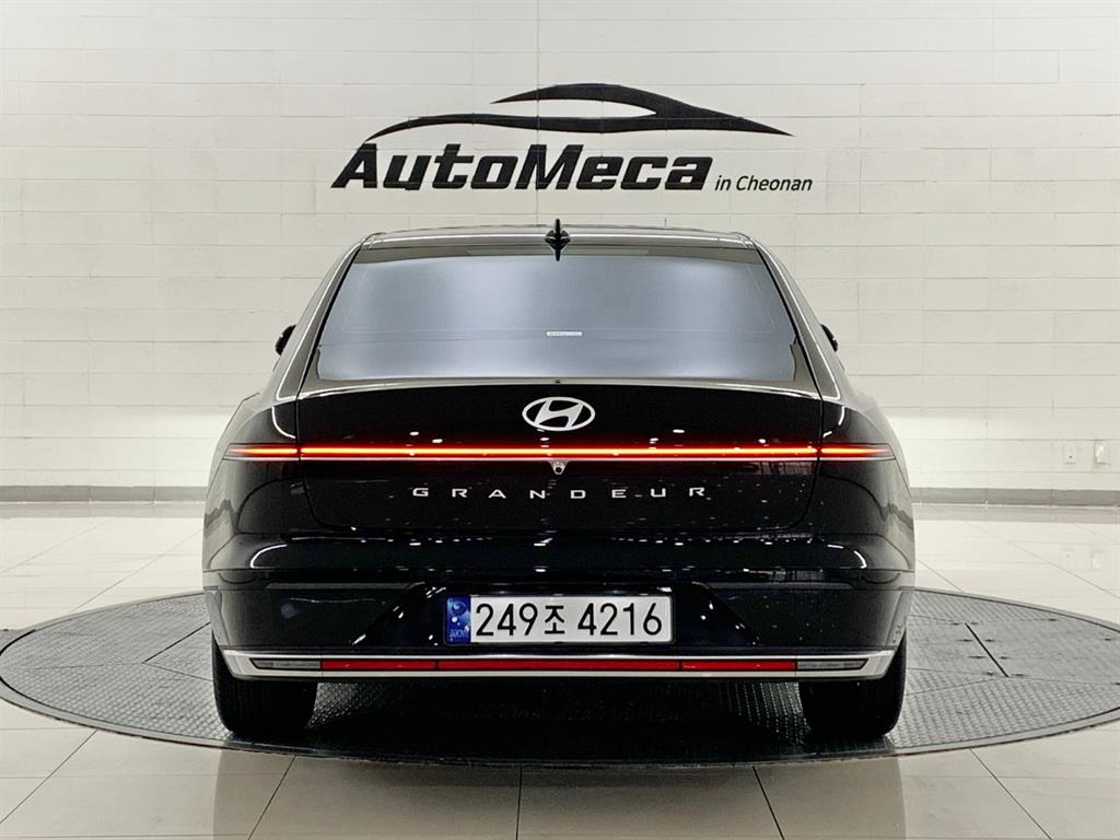 Hyundai Grandeur Premium 5