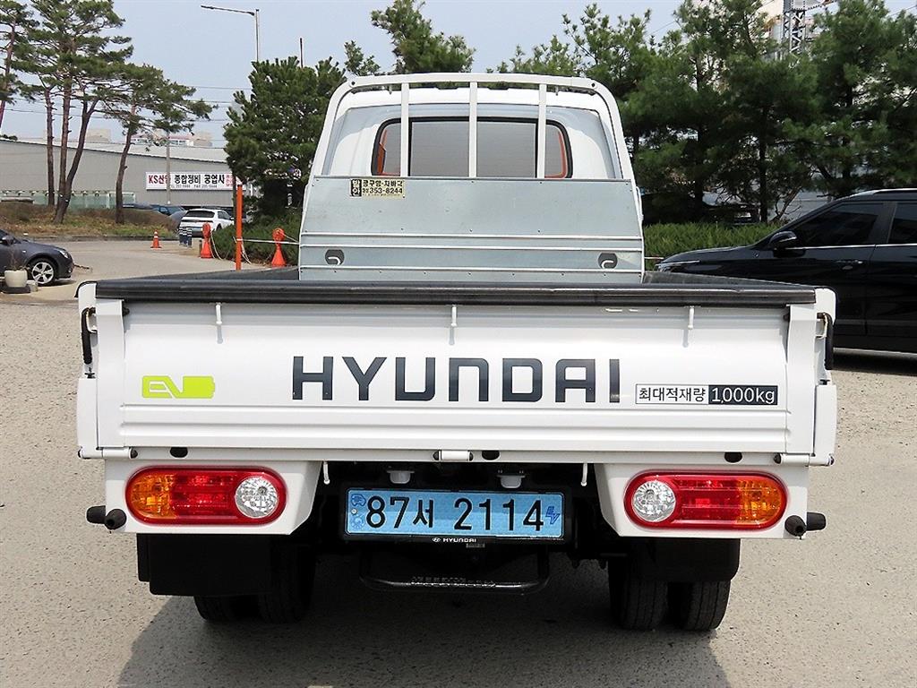Hyundai Porter 1.0 Ton/ Super Cab/ Long Wheelbase/ Premium Special 5