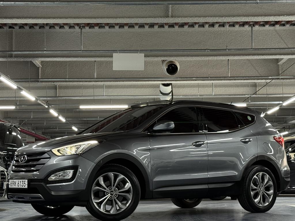Hyundai Santa Fe Diesel 2WD 2.0 Premium 2