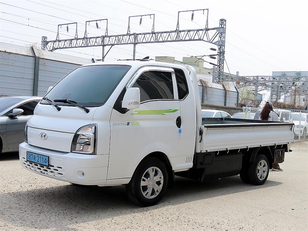 Hyundai Porter 1.0 Ton/ Super Cab/ Long Wheelbase/ Premium Special 3