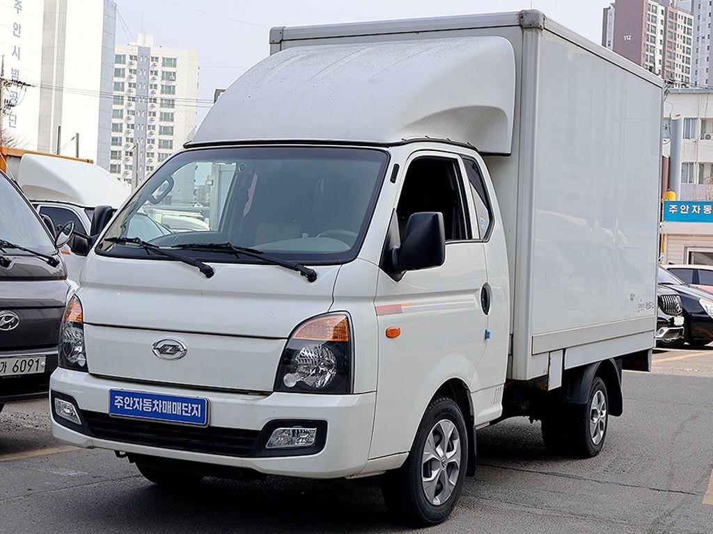 Hyundai Porter 1.0 Ton/ Super Cab/ Long Wheelbase 3