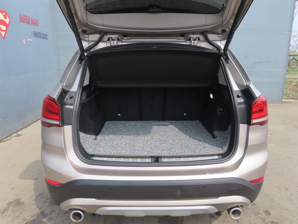BMW X1 xDrive 20i xLine Special Edition 6