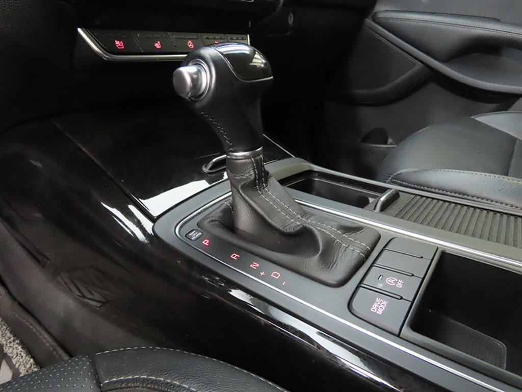 Kia Sorento Diesel 2WD 2.0 Prestige 10