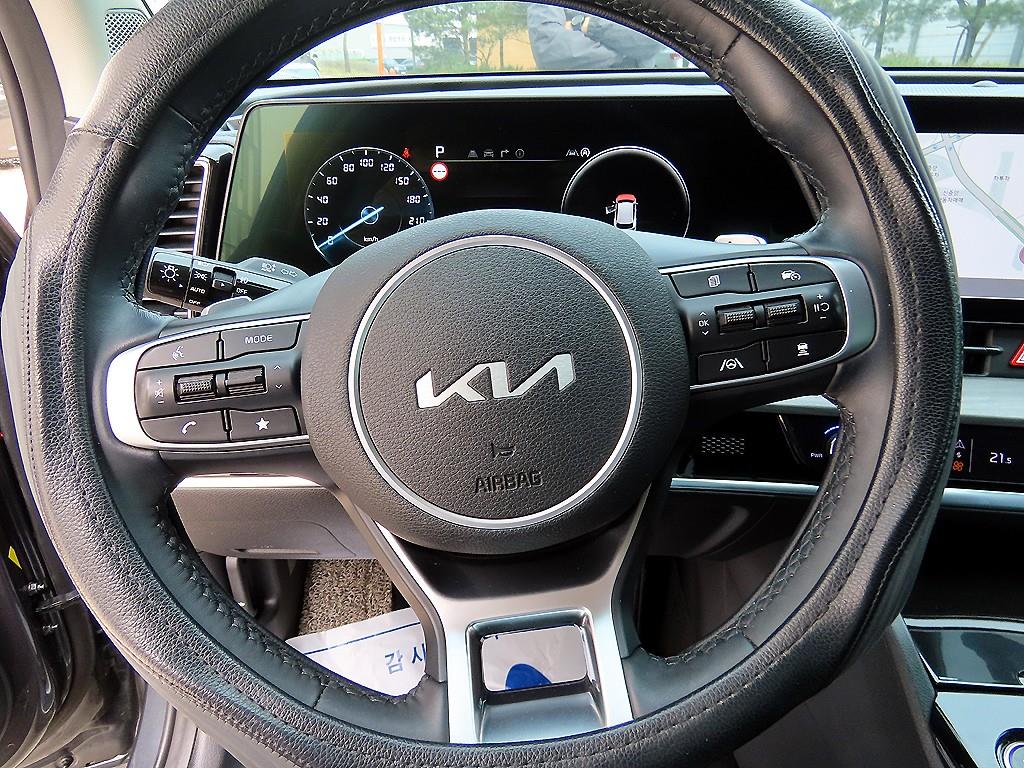 Kia Sportage 1.6 Gasoline 2WD Signature 9