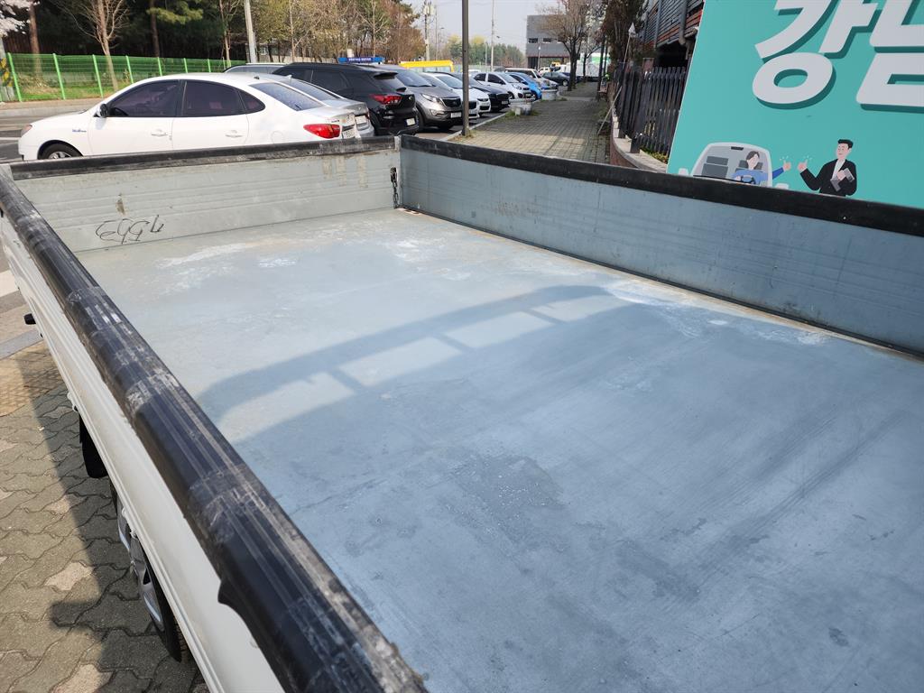 Hyundai Porter 1.0 Ton/ Super Cab/ Long Wheelbase/ CRDi Gold 9