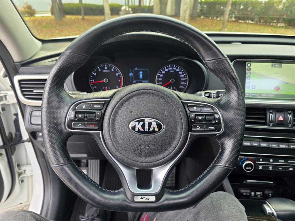 Kia K5 2.0 Prestige 9