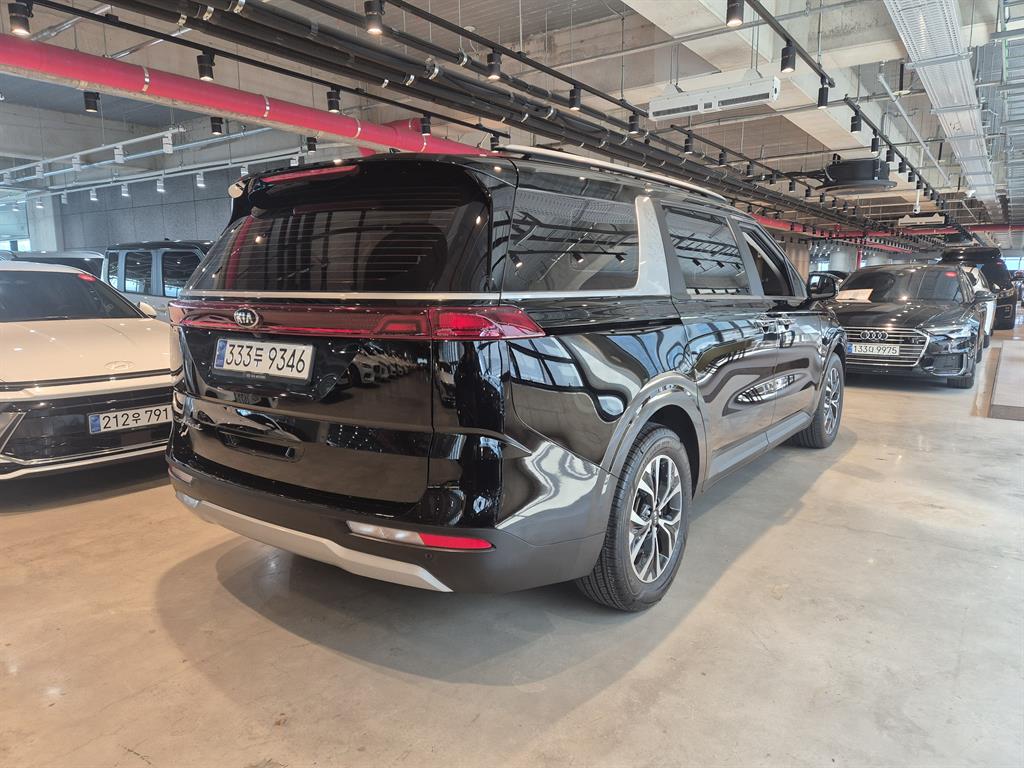 Kia Carnival Diesel Prestige 3