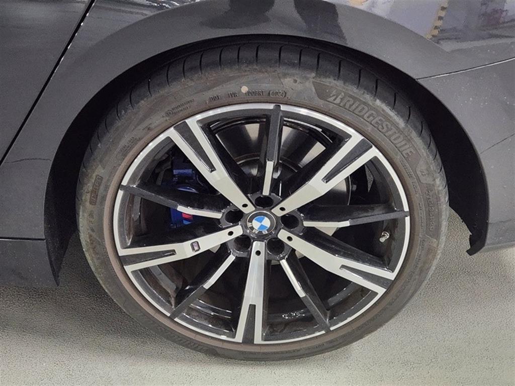 BMW 5 Series 530i xDrive M Sport 5