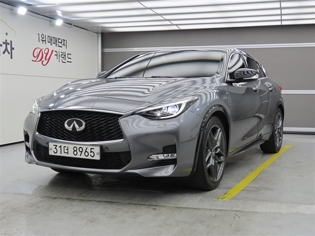 Infiniti Q30 2.0 Sport Essential