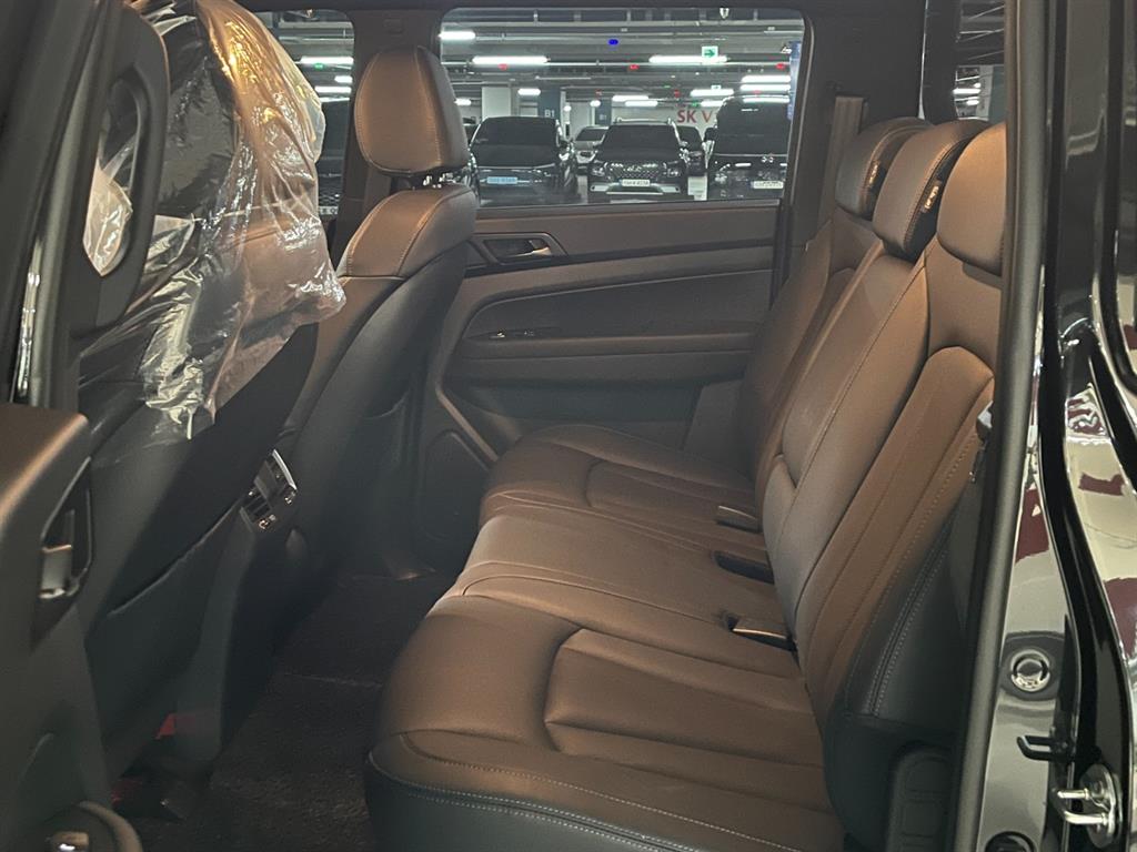 KG Mobility (Ssangyong) Rexton Diesel 2.2 4WD 5 Link Prestige Special 8