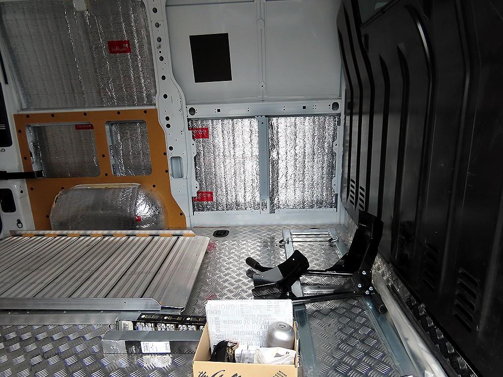 Renault Master 2.3 S 7