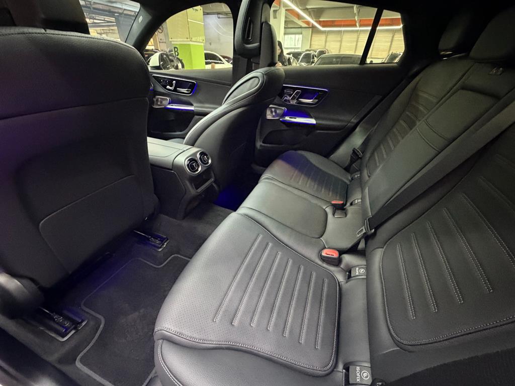 Mercedes-Benz GLC-Class GLC300 4MATIC Coupe AMG Line 9