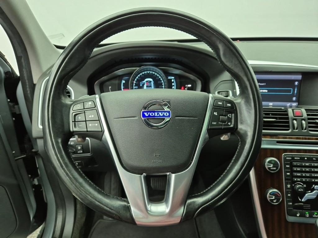 Volvo XC60 D5 AWD 10