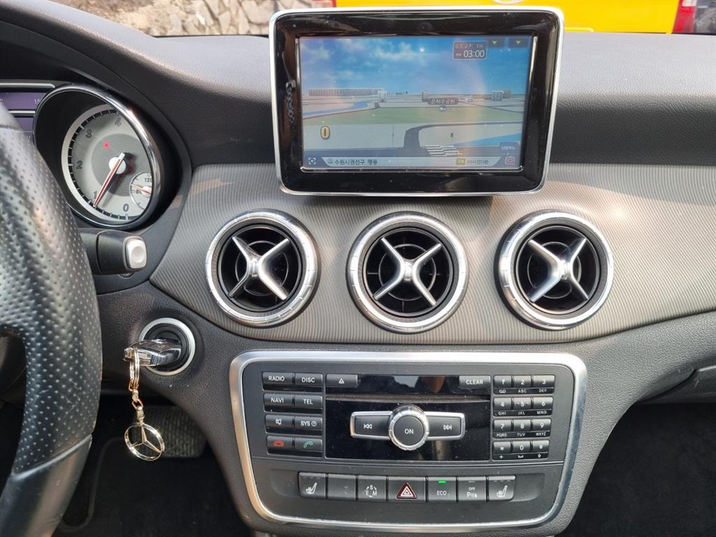 Mercedes-Benz CLA-Class CLA200 CDI 6