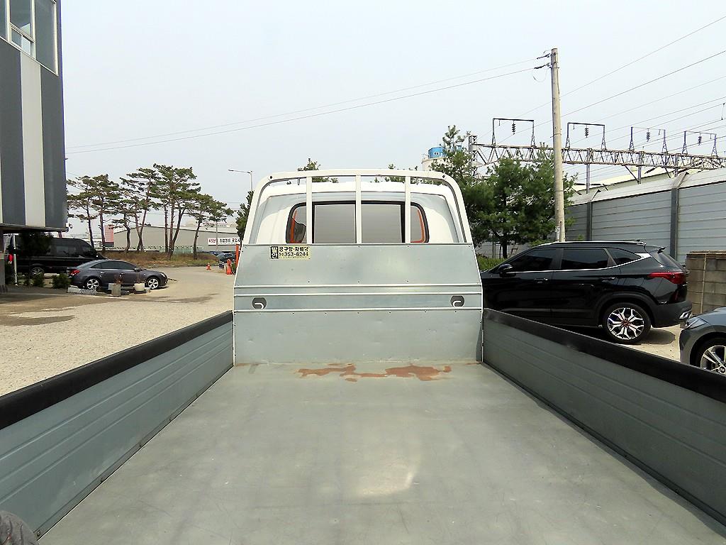 Hyundai Porter 1.0 Ton/ Super Cab/ Long Wheelbase/ Premium Special 6