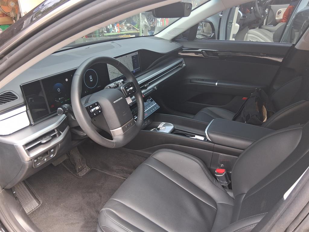 Hyundai Grandeur The Hybrid 1.6 Turbo Gasoline Premium 5