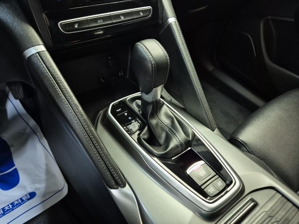 Renault QM6 Gasoline 2.0 GDe LE Signature 2WD 9