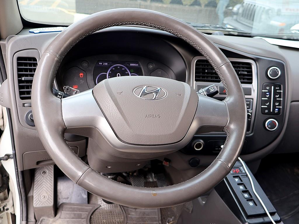 Hyundai Porter 1.0 Ton/ Super Cab/ Long Wheelbase 9